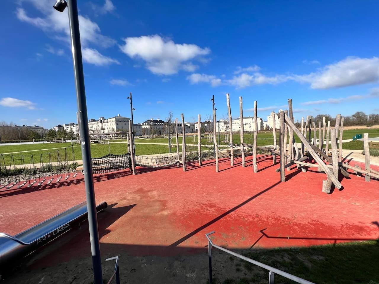 Disneyland Minimalist Lifestyle - 5 Pax Apartment Serris Exterior photo
